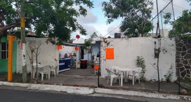 Tacos Y Carnitas De Tlacotalpan inside