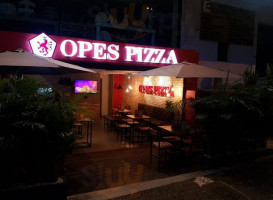 Opes Pizza food