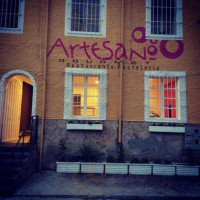 Artesano Gourmet outside