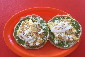 Comidas Y Antojitos Don Loro food