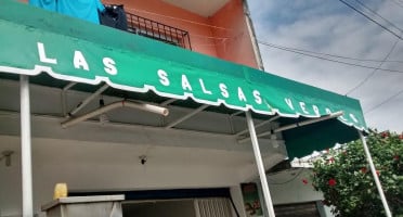 Las Salsas Verdes outside