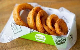 Wood Classic Burger food