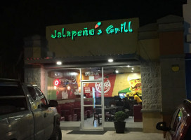 Jalapeños Grill Villa outside