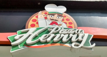 Pizza Henrry food