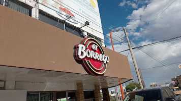 Tacos El Borrego outside