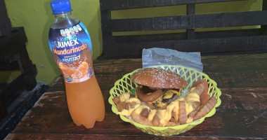 “el Chicano” Wings Burguers food