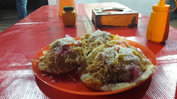 Panuchos Multiochenta food