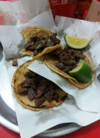 Taquería Guzman food