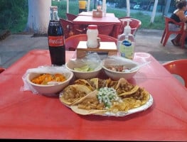 Taqueria Los Abuelos food