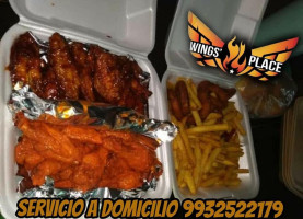 Wings' Place Alitas inside