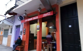 El Gran Taco outside