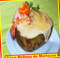 Chavirrys Mariscos food