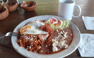 Tres Parotas Y Jardín De Eventos food