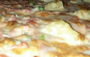 Drilo's Pizza food