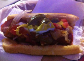 Los Hot Dogs Del Tomas Garrido food