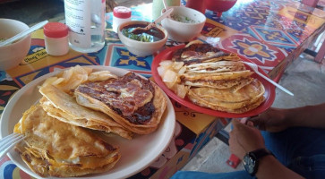 Taquería Chuy Palacios inside