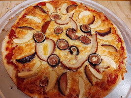 Manakish Pizzas food