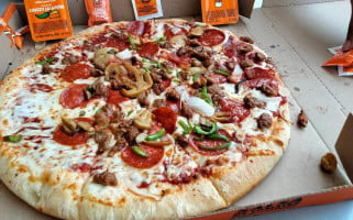 Little Caesars Deportiva food