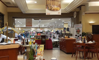 Sanborns Plaza Olmeca inside