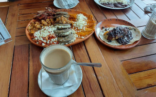 La Enchiladería food