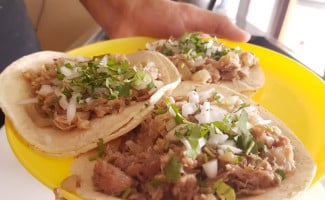 Taquería Sonora outside