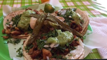 Taqueria Gary food