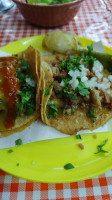 Tres Tacos Hwm food