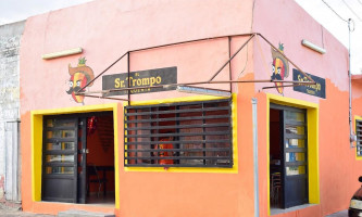 Taquería El Señor Trompo outside