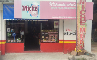 Miche Mega Yajalón food