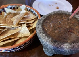 Mariachis Tequila food