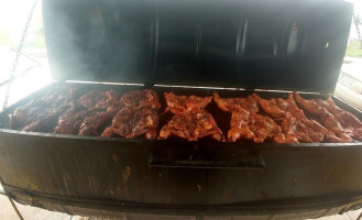 Pollos Y Costillas Al Carbón “el Buen Sazón ” inside