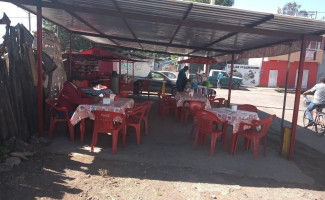 Taqueria La Estacion food