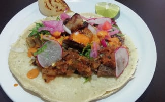 Rr Tacos Grill food