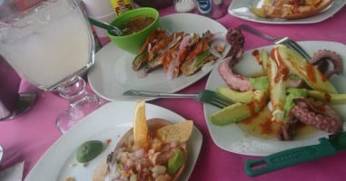 Mariscos Mi Rey food