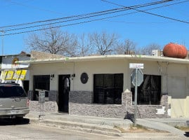 CafÉ MartÍnez outside