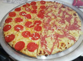 Buena Pizza food