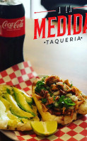 Taquería A La Medida food