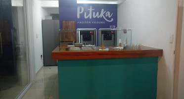 Pituka Frozen Yogurt outside