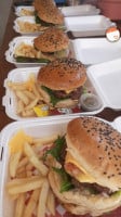 Luchox'sburgers food