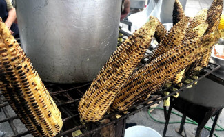 Elotes Patria food