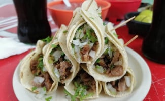 Tacos De Pastor El Rulas food