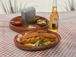 Los Carnales Tortas Ahogadas food