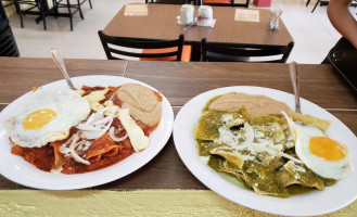 Chilaquiles Otero food