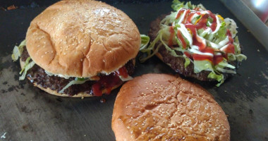 Hamburguesas Gigantes El Güero food