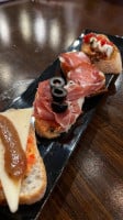 Tinto Y Pintxos food