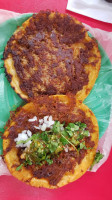 Tacos El Güero De Acatlan food