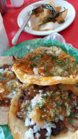 Tacos El Güero De Acatlan food