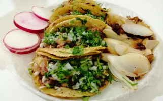 Taqueria El GÜero inside