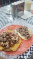 Taqueria Los Viejones food