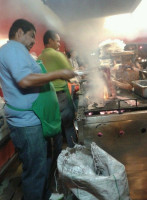 Taqueria Los Viejones food